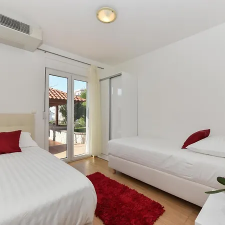Apartament Gravic 2 *