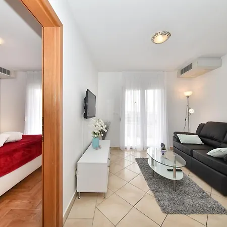 Apartament Gravic 2